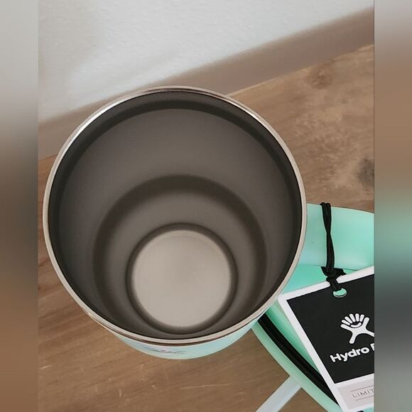 Hydro Flask Limited Edition Tumbler - Picture 6 of 7